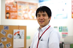 先輩インタビュー　須栗先生